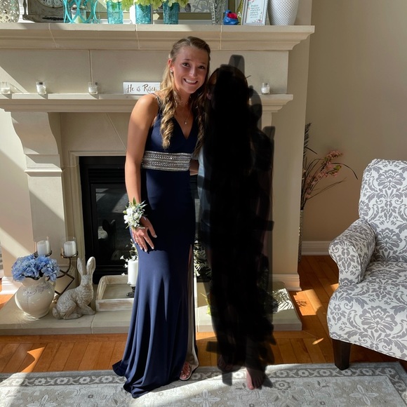 Bloomingdale’s prom dress size 0 - Picture 3 of 4